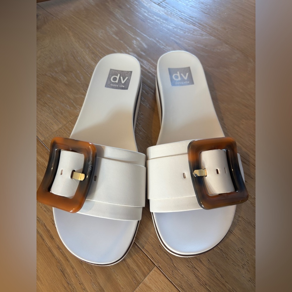 Dolce Vita slides size 8